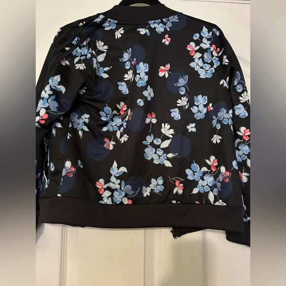 Adidas Floral jacket XL - Picture 7 of 10